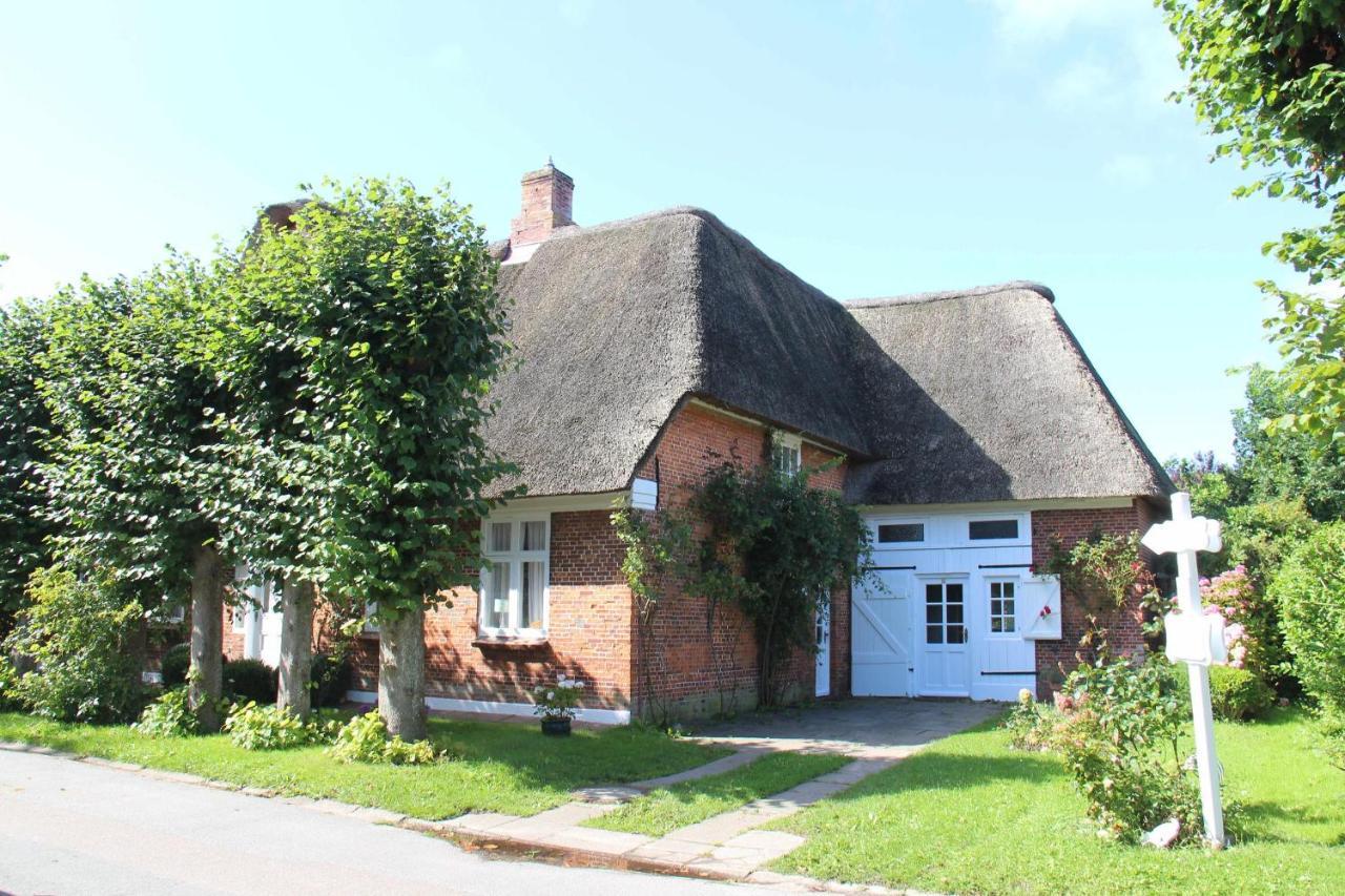 Kapitaen Hansen Haus Oldsum Kültér fotó