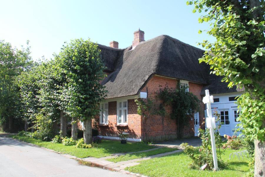 Kapitaen Hansen Haus Oldsum Kültér fotó
